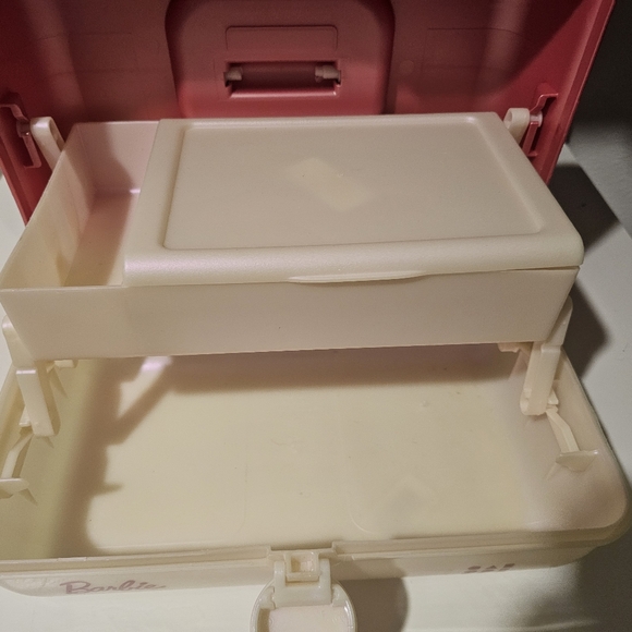 Vintage Ulta Barbie Pink and White Caboodle - Picture 4 of 5